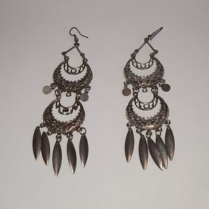 Chandelier earrings